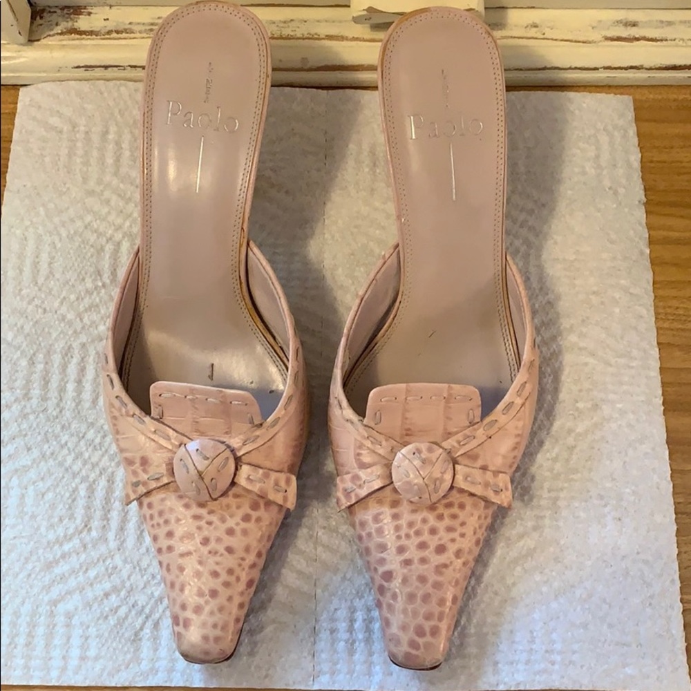 Paola slides 2” heel very pretty details sz 8